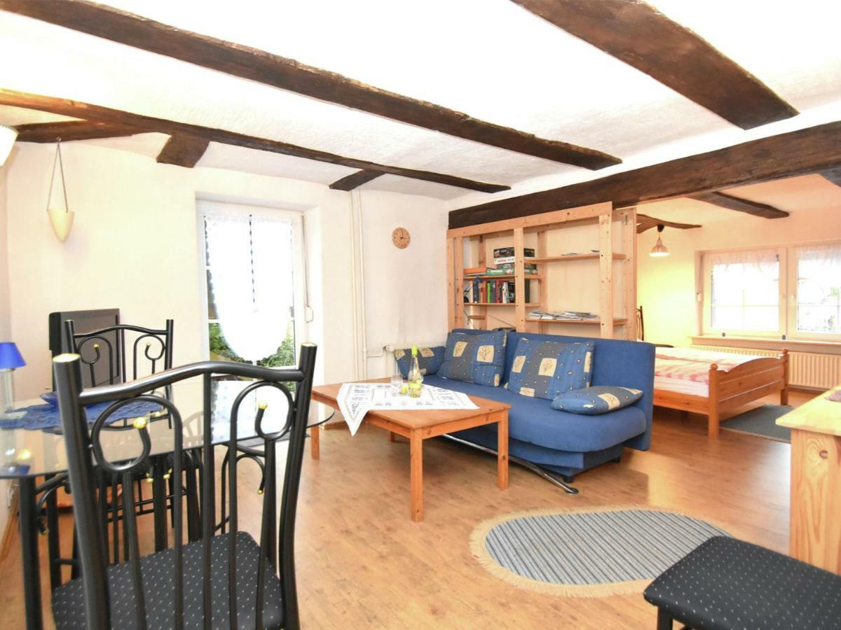 Small Apartment In Hesse With Terrace And Garden Frielendorf エクステリア 写真